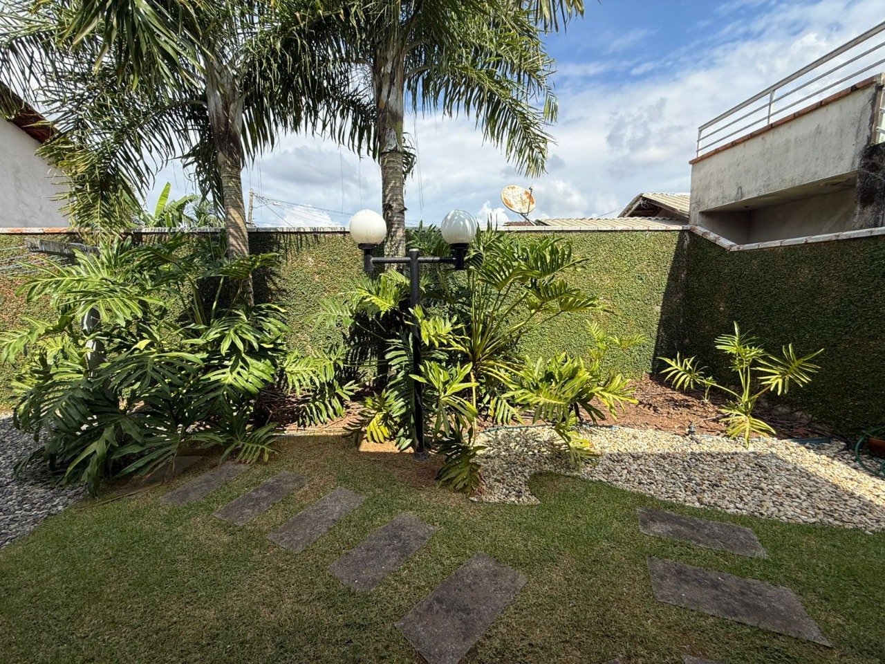Casa Com Piscina - Imagem 23