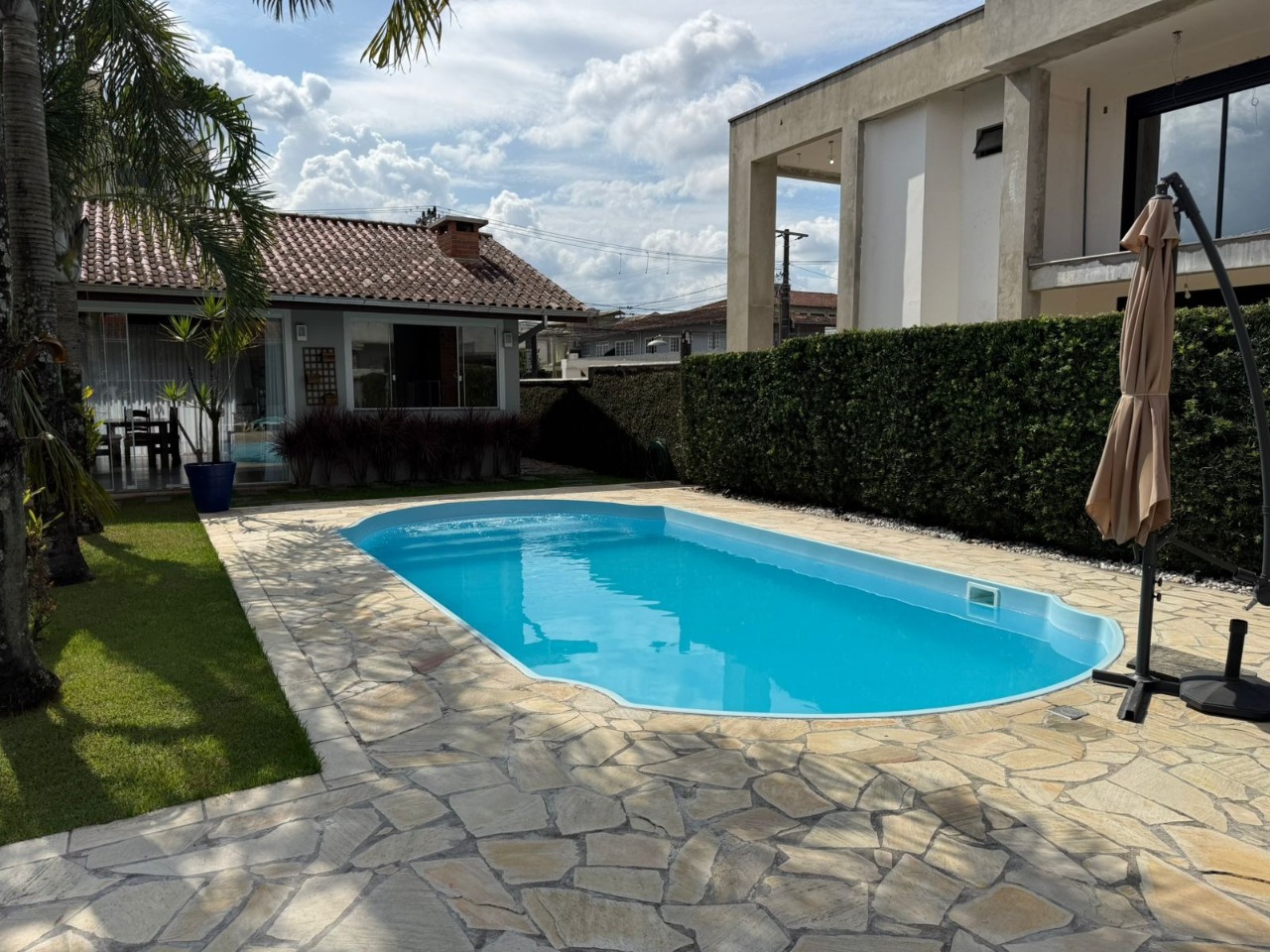 Casa Com Piscina - Imagem 25